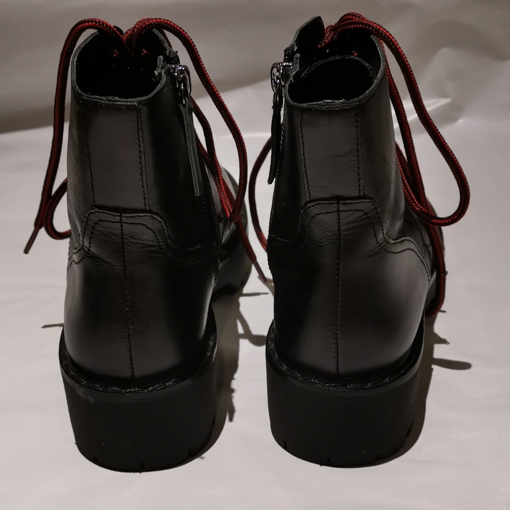 Shoes - Picture 3 of 4